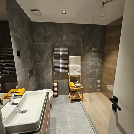 Dimiant Lux River Bw Apartamento *